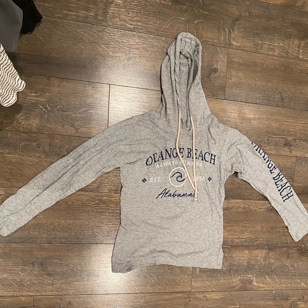 Thin shirt with hood and draw string